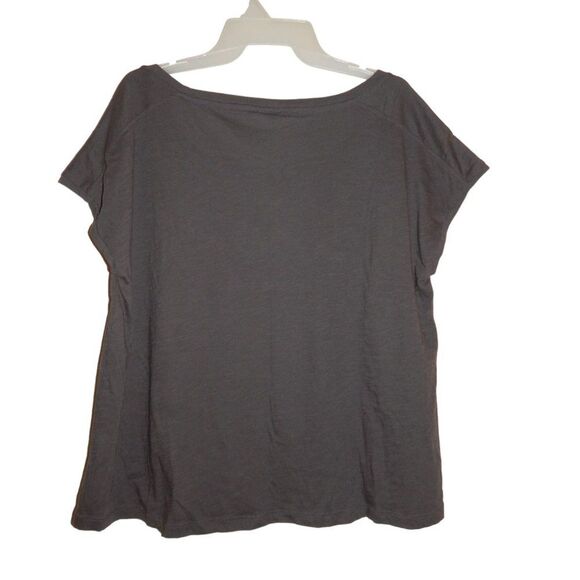 PINK Victoria's Secret Charcoal Tee with Bold Logo - Picture 7 of 11